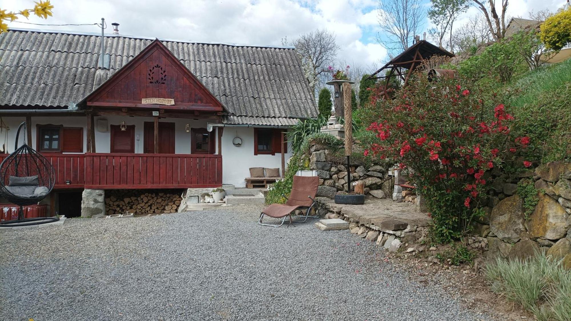 Meselak Villa Ocna de Sus Bagian luar foto